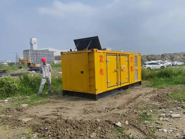 复兴200KW柴油发电机机组每小时的油耗量受哪些因素影响？