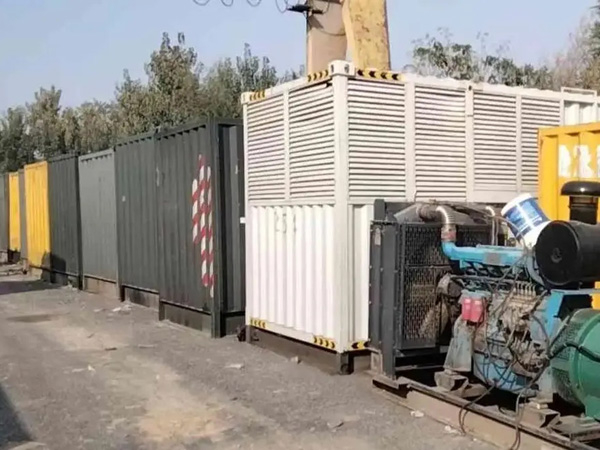 复兴200KW柴油发电机机组每小时油耗是多少？