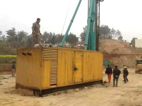 复兴如何判断水冷式机油散热器密封件是否需要更换？